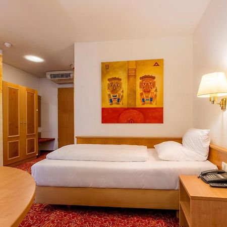 Allvitalis Traumhotel Karlsruhe Extérieur photo